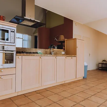 Beautiful Penthouse With A View Over The Lake, Cleaning Included Uitgeest