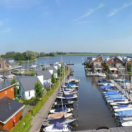Beautiful Penthouse With A View Over The Lake, Cleaning Included Apartment